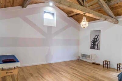 Lieu de tournage - grande maison en brique