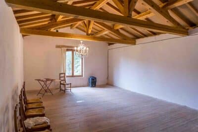 Lieu de tournage - grande maison en brique