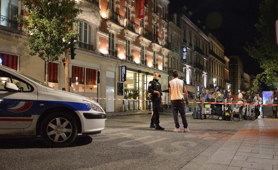 Tourner avec des armes