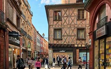 Décor tournage : la rue Saint-Rome à Toulouse, esprit médiéval